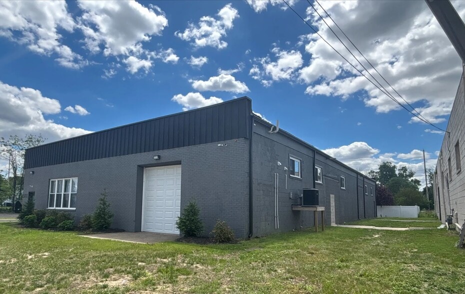 Primary Photo Of 511 N Read St, Riverton Warehouse For Sale