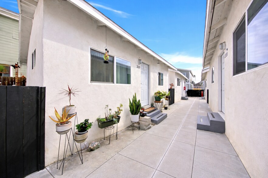 More Photos Of 2411-2421 L St, San Diego Apartments For Sale