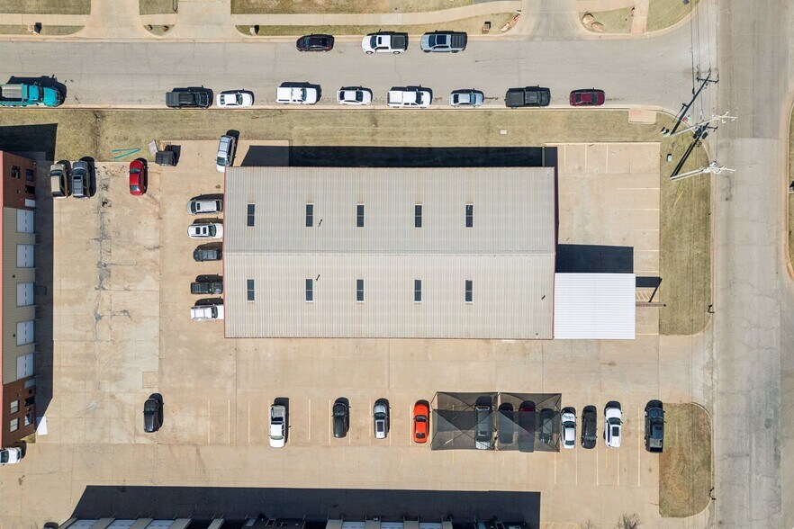 More Photos Of 13901 N Lincoln Blvd, Edmond Carwash For Lease