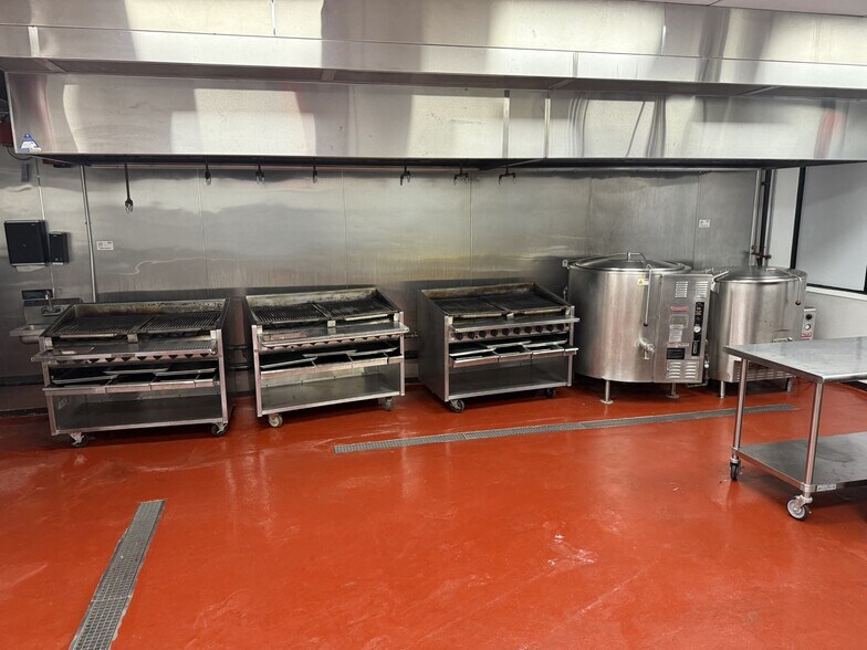 More Photos Of 839 Pennsylvania Ave, Brooklyn Storefront For Lease