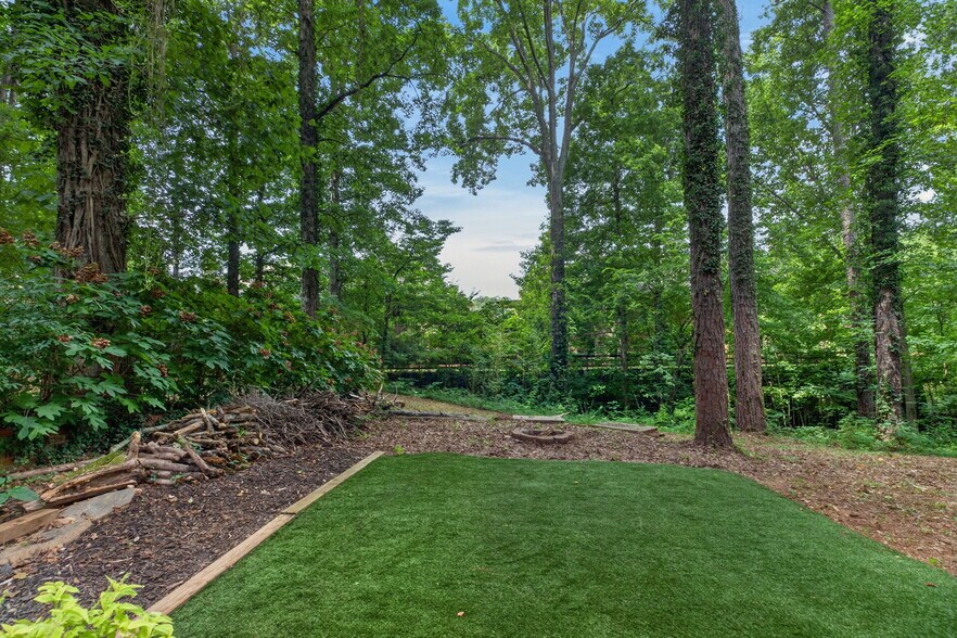 More Photos Of 3343 Dogwood Ln NW, Acworth Flex For Sale