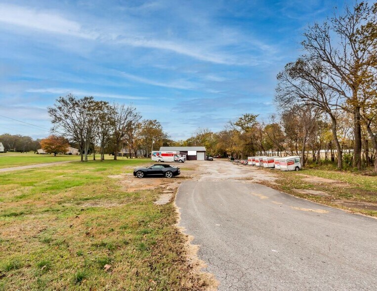 More Photos Of 6522 Polk Ln, Columbia Auto Repair For Sale