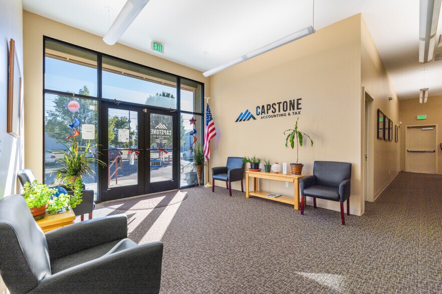 More Photos Of 422 S 5th St, Klamath Falls Office For Sale