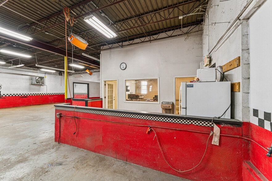 More Photos Of 1839 N 10th St, Kansas City Warehouse For Sale