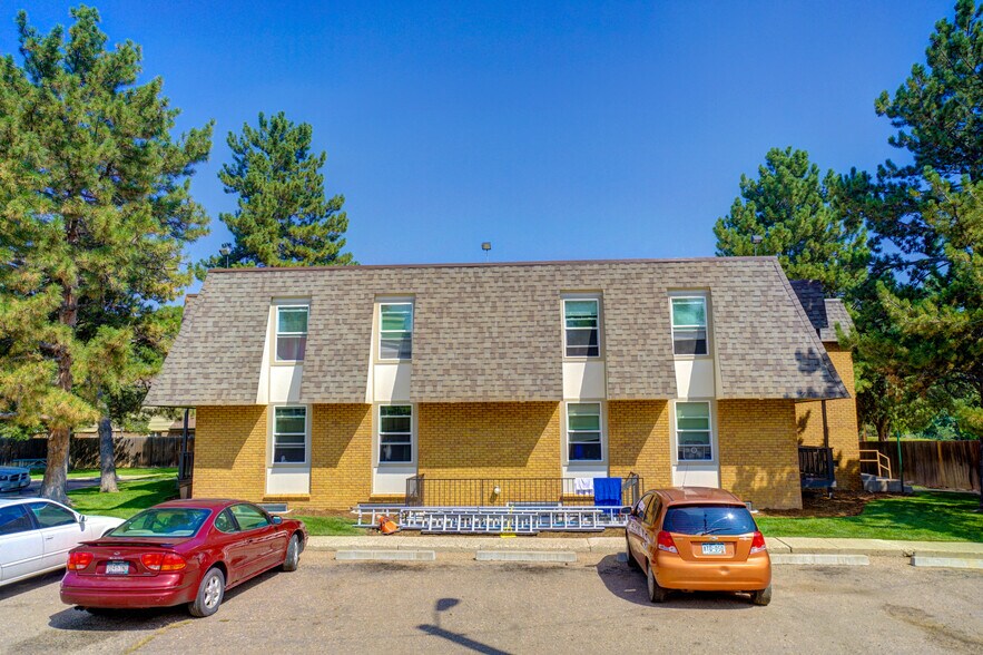 More Photos Of 375 S Depew St, Lakewood Apartments For Sale