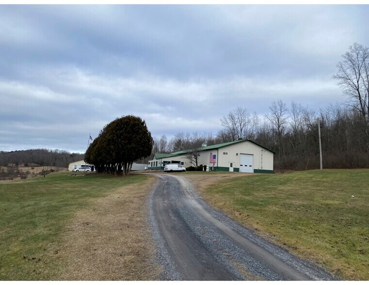 More Photos Of 103 Kerber Ln, Poultney Warehouse For Lease