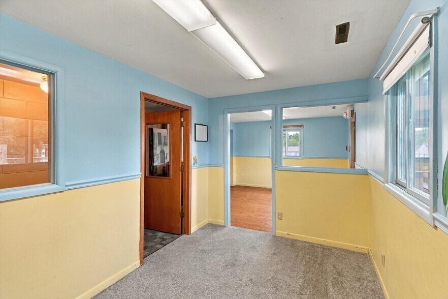More Photos Of 1017 Laurel St, Marshfield Daycare Center For Sale