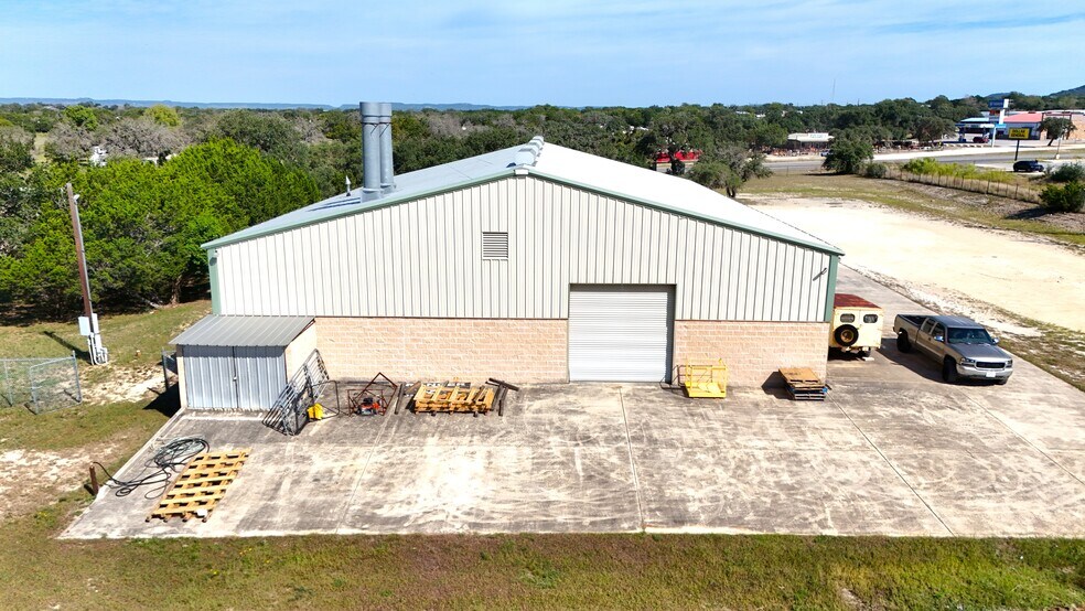More Photos Of 3848 State Highway 16 S, Bandera Warehouse For Sale
