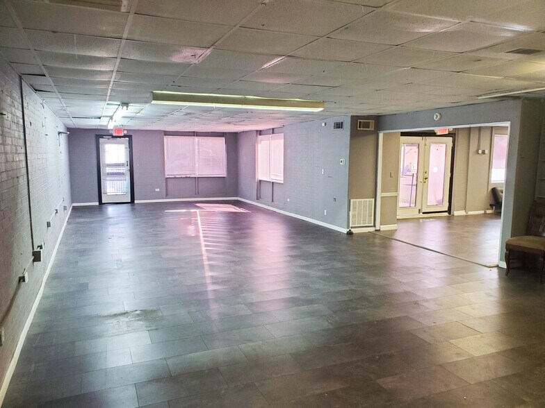 More Photos Of 1400 Shorter Ave NW, Rome Flex For Sale
