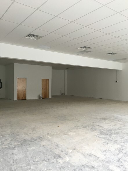 More Photos Of 475 Spotswood Englishtown Rd, Monroe Township Storefront For Sale