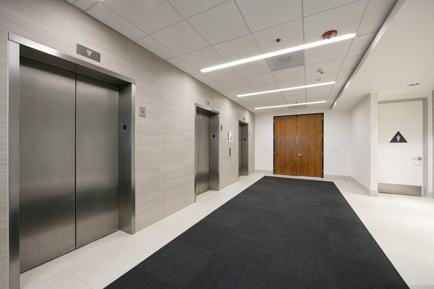 More Photos Of 888 Disneyland Dr, Anaheim Office For Lease