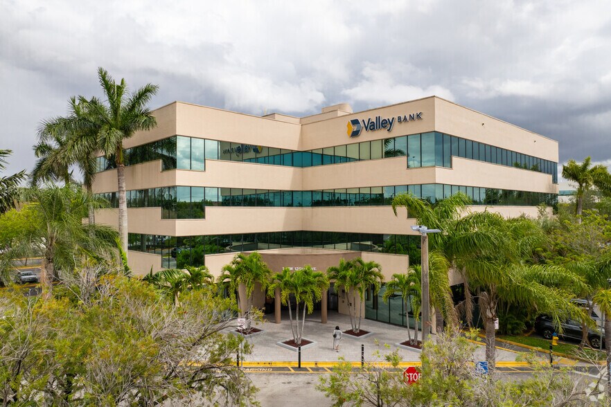 Primary Photo Of 1 SW 129th Ave, Pembroke Pines Medical For Lease
