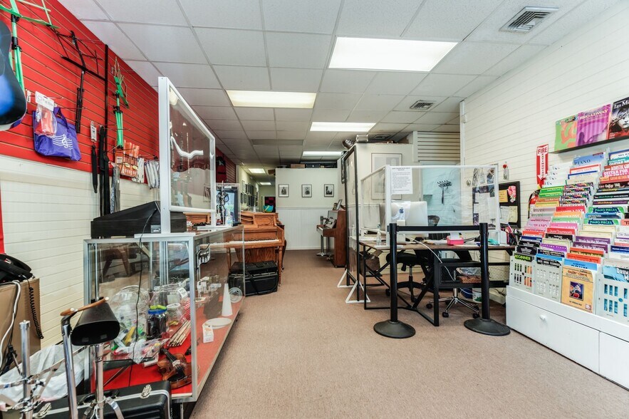 More Photos Of 377 Main St, Center Moriches Storefront Retail Office For Sale