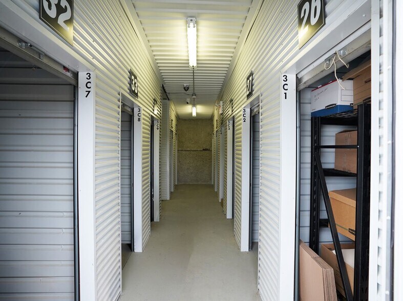 More Photos Of 952 Boulder Blvd, Stony Plain Warehouse For Sale