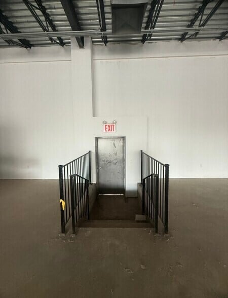 More Photos Of 441 Northfield Ave, Staten Island General Retail For Lease