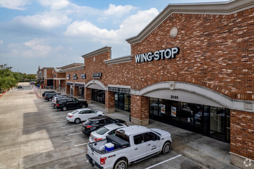 More Photos Of 3125-3141 FM-528, Webster Unknown For Lease