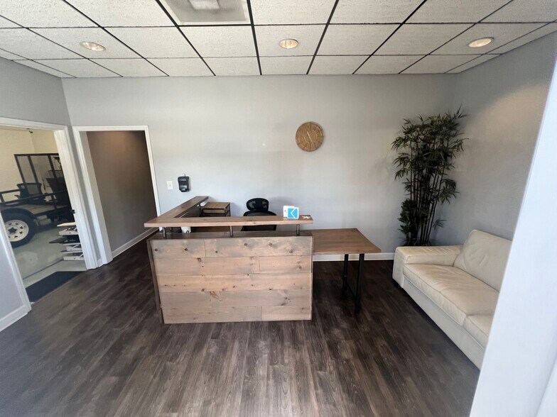 More Photos Of 211 14th St N, Saint Petersburg Light Manufacturing For Lease