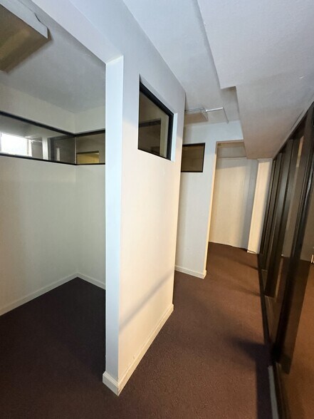 More Photos Of 2600 N Park Rd, Connersville Flex For Sale