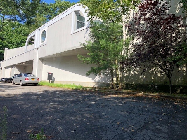 More Photos Of 140 Old Saw Mill River Rd, Hawthorne Research And Development For Sale