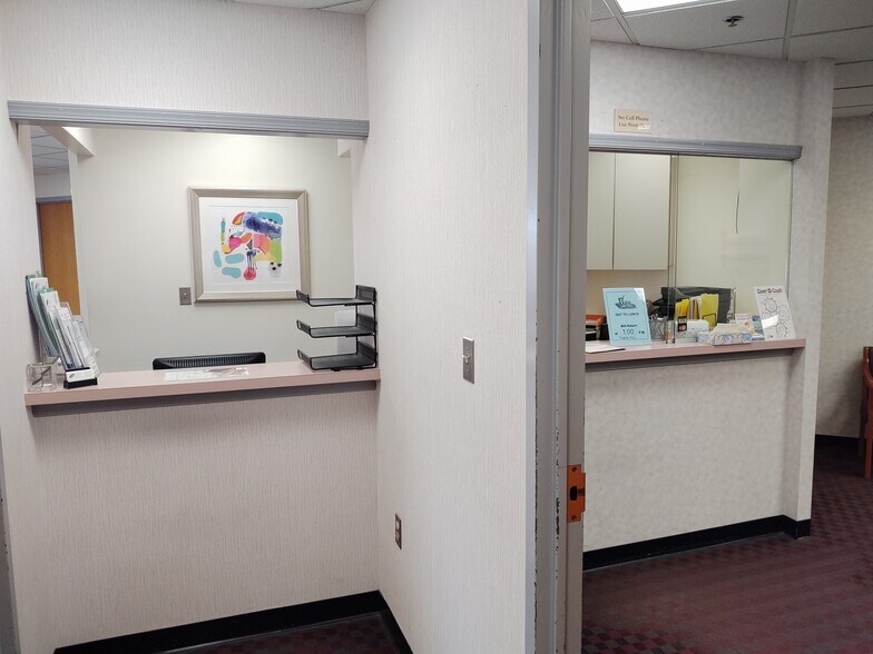 More Photos Of 7350 Van Dusen Rd, Laurel Medical For Sale