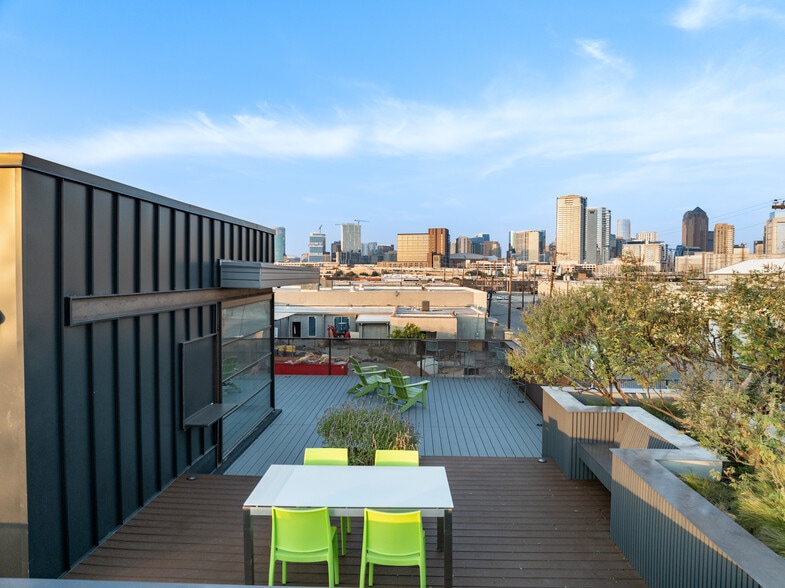 More Photos Of 127 Pittsburg St, Dallas Loft Creative Space For Lease