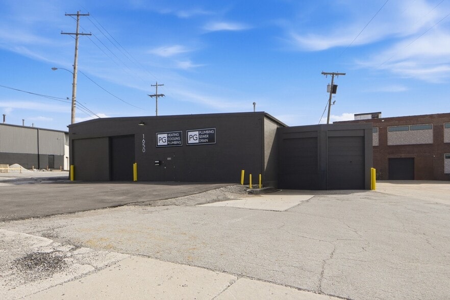 More Photos Of 1650 Cass St, Fort Wayne Warehouse For Lease