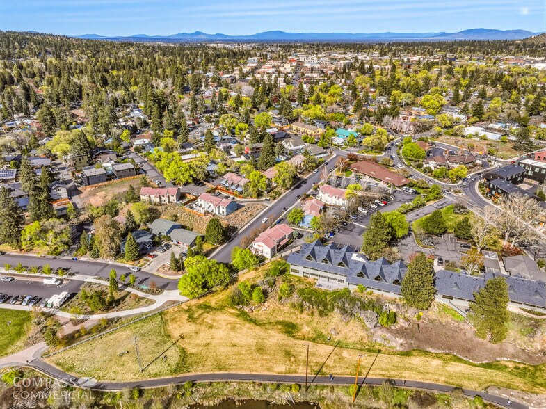 More Photos Of 931 NW Carlon Ave, Bend Multifamily For Sale