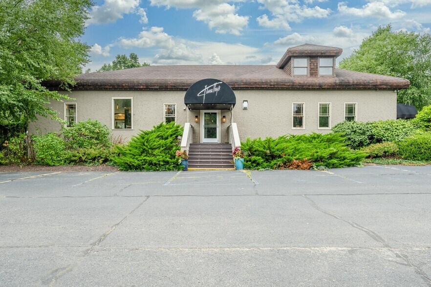 More Photos Of 16409 Red Arrow Hwy, Union Pier General Retail For Sale