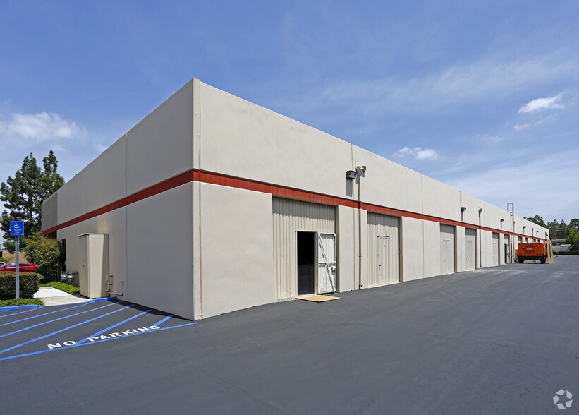 More Photos Of 23342 South Pointe Dr, Laguna Hills Flex For Lease