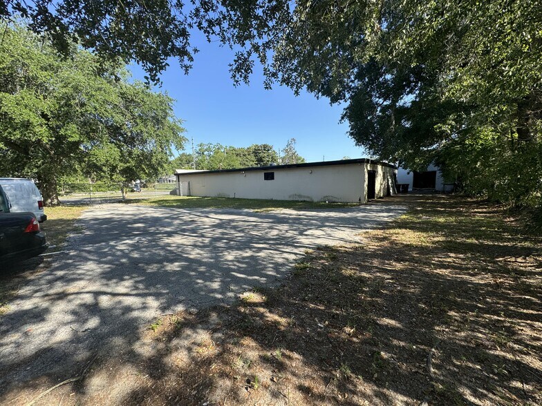 More Photos Of 3429 N Liberty St, Jacksonville Light Distribution For Lease
