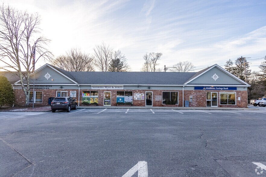 More Photos Of 29 N Main St, Sherborn General Retail For Lease