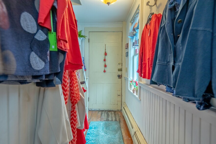 More Photos Of 16 West Main St, Wilmington General Retail For Sale