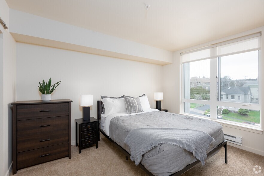 More Photos Of 102 N G St, Tacoma Apartments For Lease