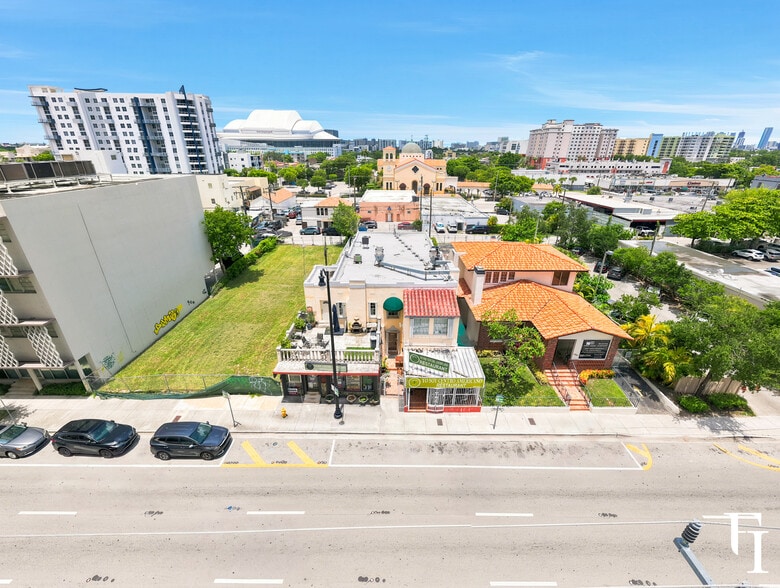 More Photos Of 1353 SW 1st St, Miami Storefront Retail Residential For Sale