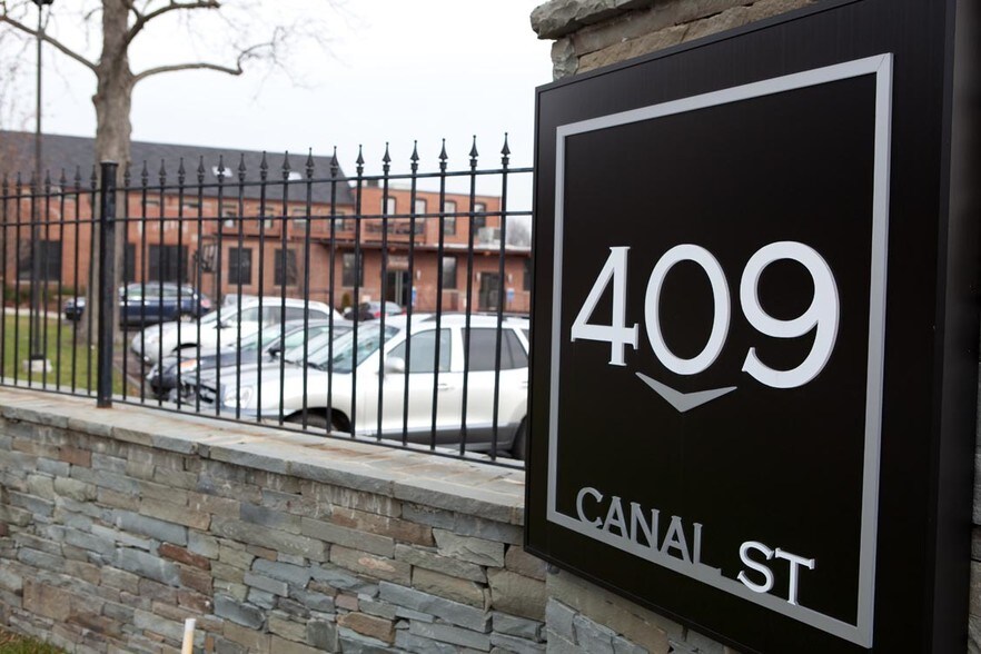 More Photos Of 409 Canal St, Plantsville Loft Creative Space For Lease