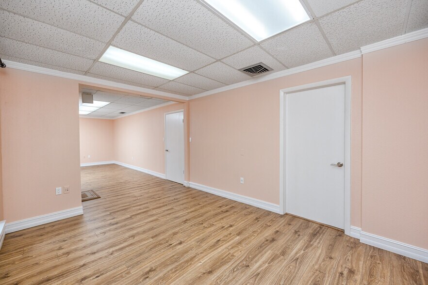 More Photos Of 6449 38th Ave, Saint Petersburg Medical For Lease