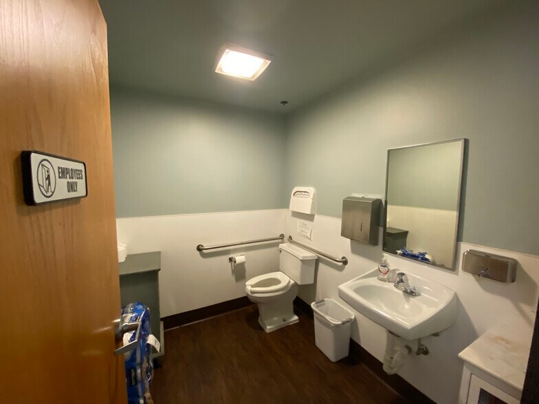 More Photos Of 8851 Center Dr, La Mesa Medical For Lease