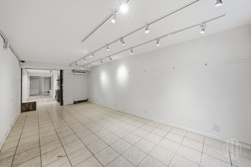 More Photos Of 210 W 82nd St, New York Apartments For Lease