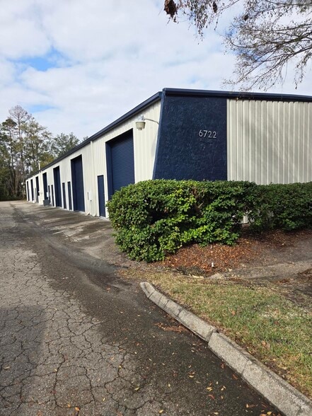 More Photos Of 6722 NW 18th Dr, Gainesville Warehouse For Lease