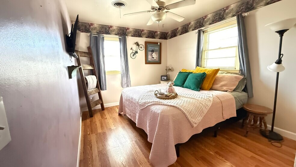 More Photos Of 9506 F M 835, Slaton Sports And Entertainment For Sale