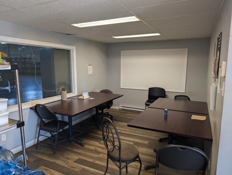 More Photos Of 101 Steve Fonyo Dr, Vankleek Hill Warehouse For Lease