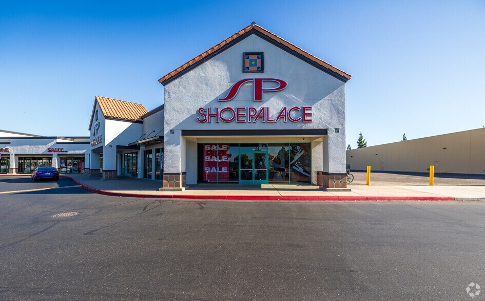 More Photos Of 1645 Countryside Dr, Turlock Unknown For Lease