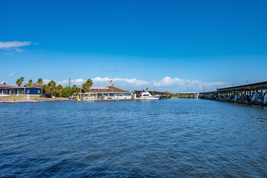 More Photos Of 4242 Laguna Shores Rd, Corpus Christi Marina For Lease