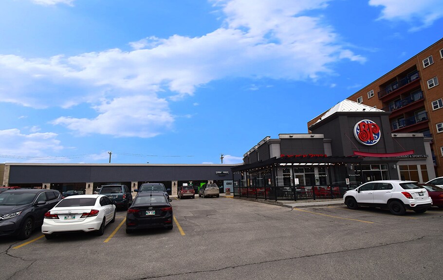 More Photos Of 2517-2525 Portage Ave, Winnipeg General Retail For Lease
