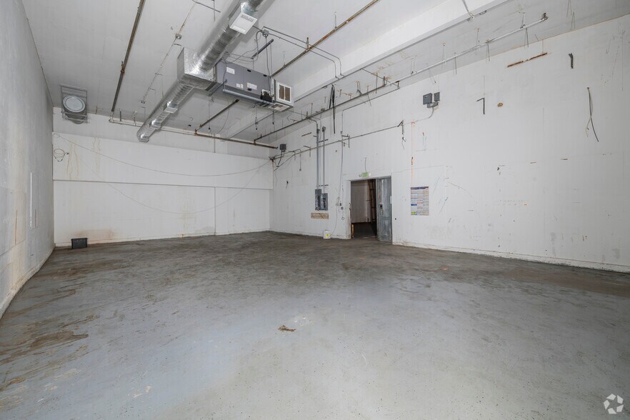 More Photos Of 962-972 87th Ave, Oakland Manufacturing For Sale