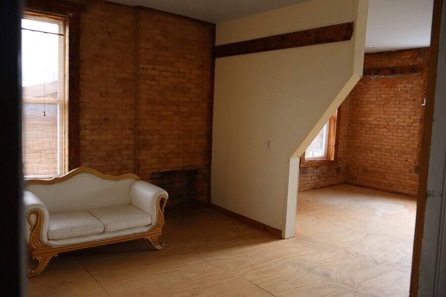 More Photos Of 108 NW Main St, Easley General Retail For Sale