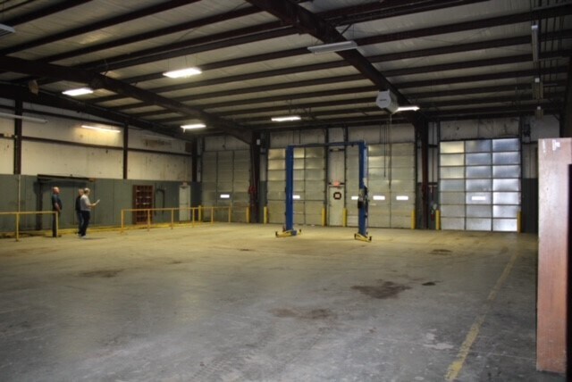 More Photos Of 3010 Industrial Park Rd, Van Buren Warehouse For Sale