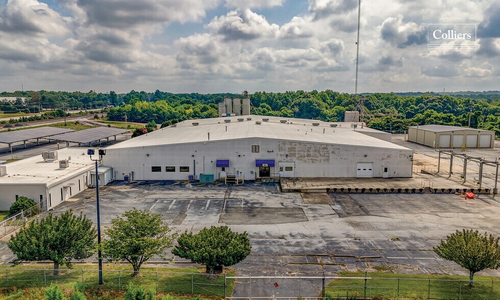 More Photos Of 811 Hamrick St, Gaffney Warehouse For Sale