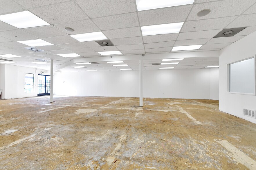 More Photos Of 2585 Cochran St, Simi Valley Unknown For Sale