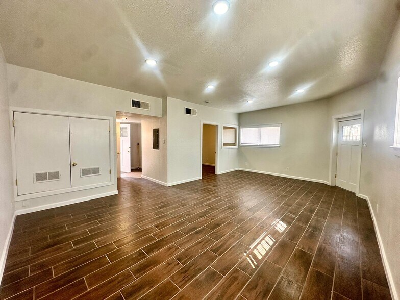 More Photos Of 1926-1930 Bassett Ave, El Paso Apartments For Sale